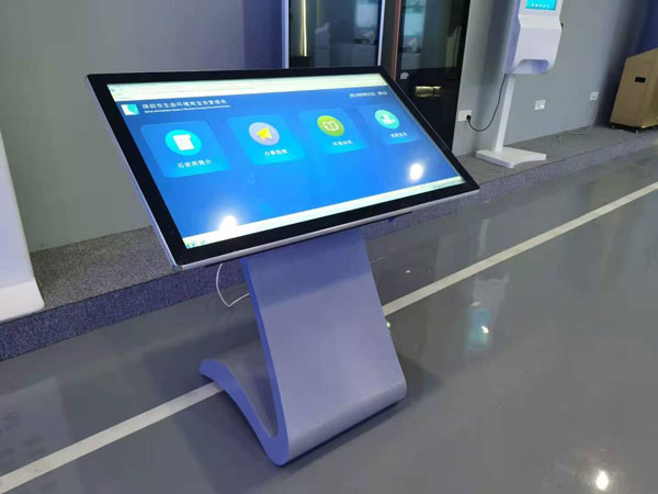 觸摸一體機三種類型：電容觸摸、電阻觸摸、紅外線觸摸